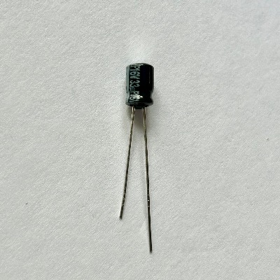 5 x Aluminum Electrolytic Capacitor 33uF 16V 5x7mm Panasonic